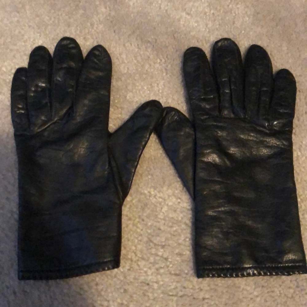 Grandoe Black Leather Gloves